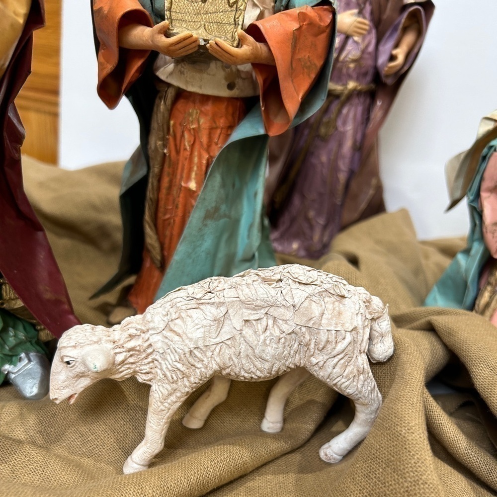 Nativity Scene Vintage 8-Pc Paper Mache Multi-Color Christmas/Holiday Decor EUC - Picture 13 of 15